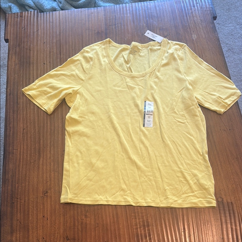 Time and Tru Yellow Relaxed Fit Short Sleeve T-Shirt
